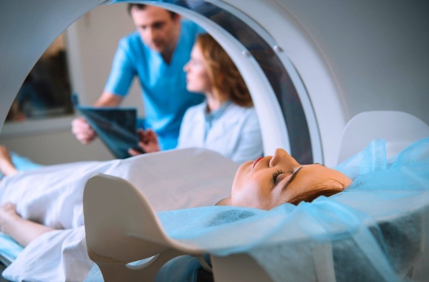 Gráfico mostrando o aumento das mortes por câncer do colo do útero no Brasil entre 2000 e 2024