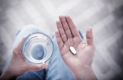 Frasco do medicamento Inluriyo® para tratamento de câncer de mama